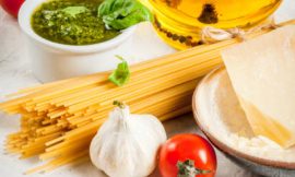 Espaguete ao Pesto Verdejante: O Segredo para Não Amargar