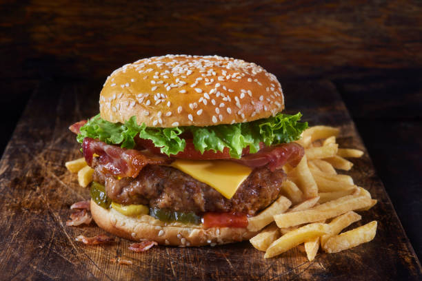 Hambúrguer Bovino na Airfryer Suculento e Sem Fumaça Hambúrguer Bovino na Airfryer Suculento e Sem Fumaça