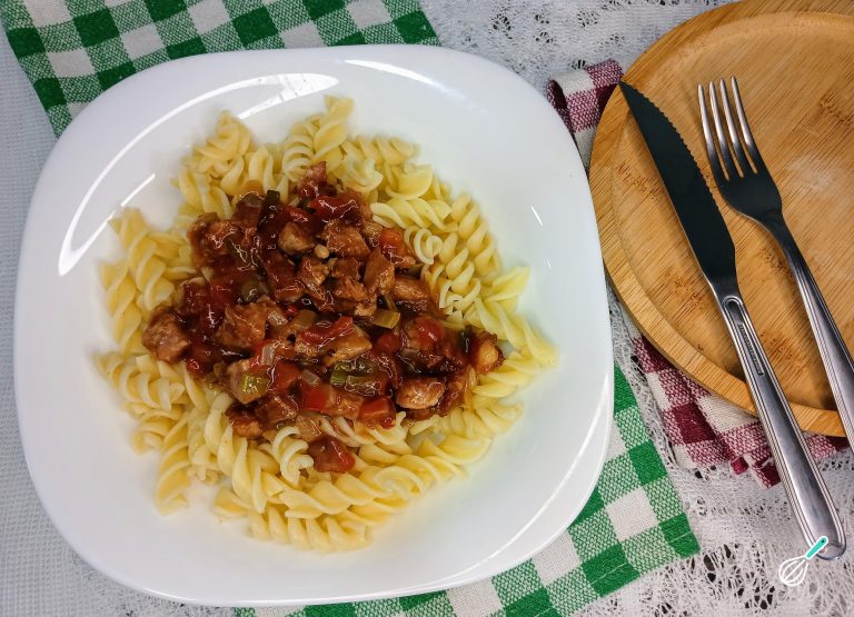 Macarrão com Linguiça Toscana: Receita Fácil