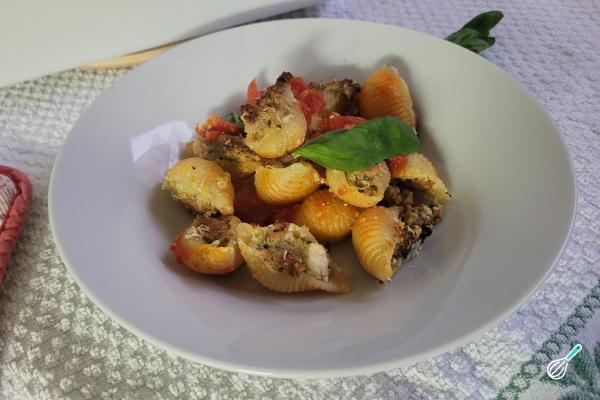 Conchiglione Recheado com Pesto e Ricota: O Segredo do Jantar Conchiglione Recheado com Pesto e Ricota: O Segredo do Jantar