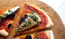 Pizza de Sardinha de Liquidificador: A Salvação Rápida do Jantar