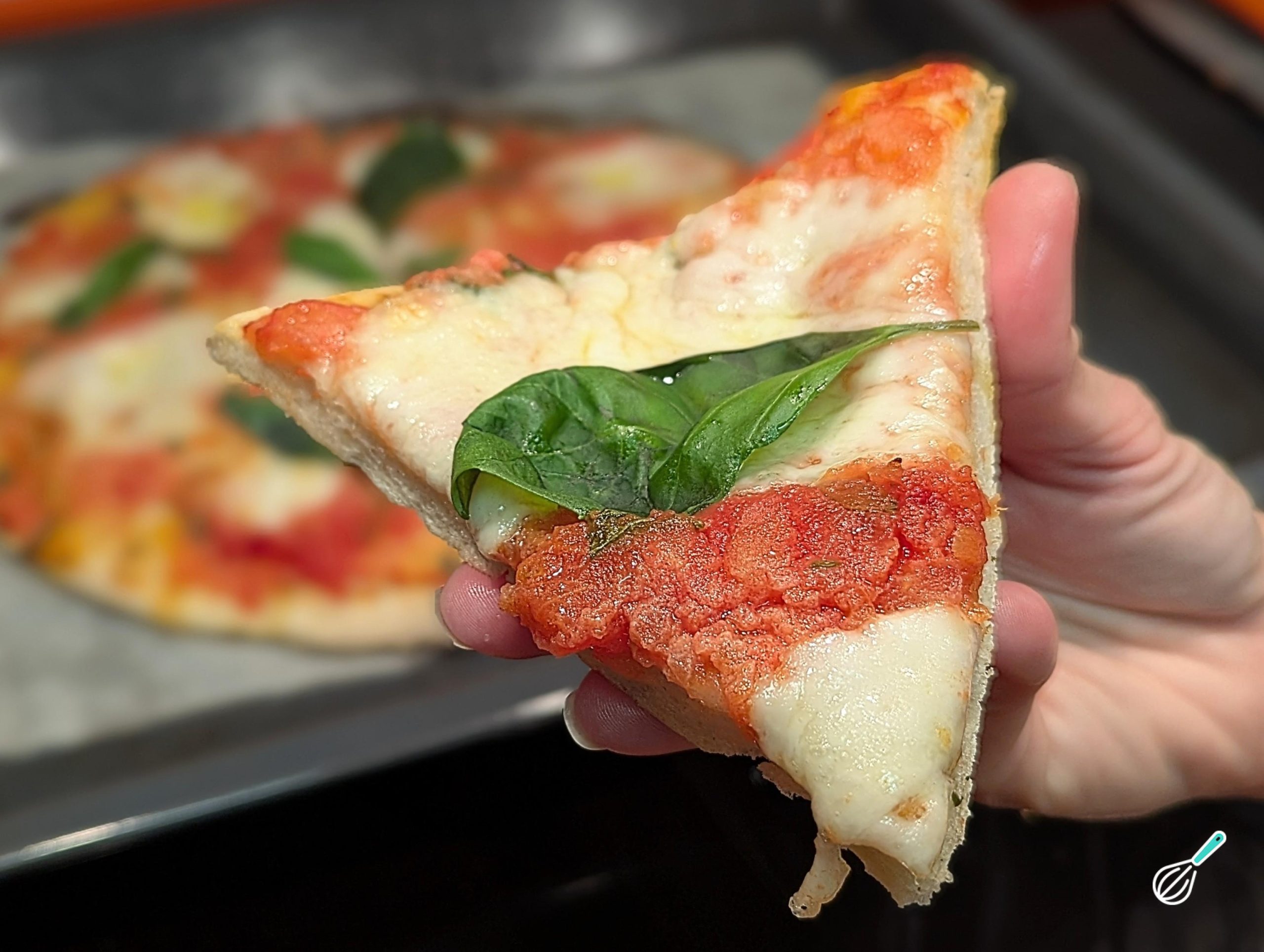 Pizza Napolitana Original: Massa Leve, Sabor Puro