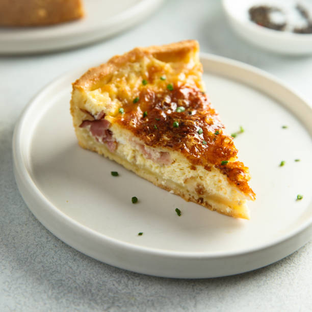 Quiche Lorraine Clássica: O Segredo da Massa Podre Perfeita Quiche Lorraine Clássica: O Segredo da Massa Podre Perfeita