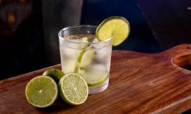 Caipiroska de Limão com Vodka: Refrescante e Fácil
