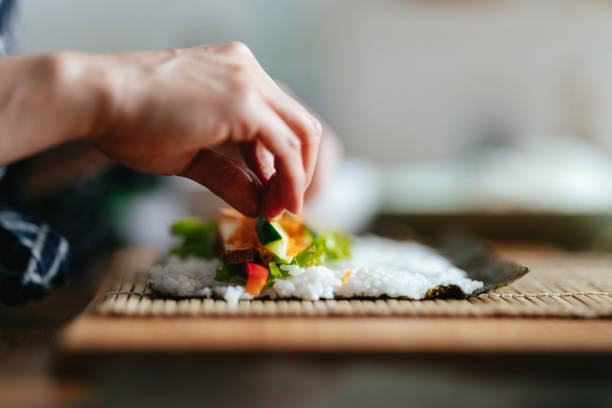 Hossomaki de Kani: Sushi Japonês Essencial para Iniciantes