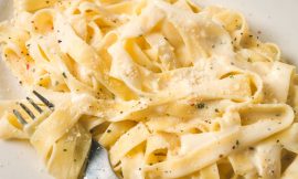 Fettuccine Cremoso com Molho de Ricota Aveludado