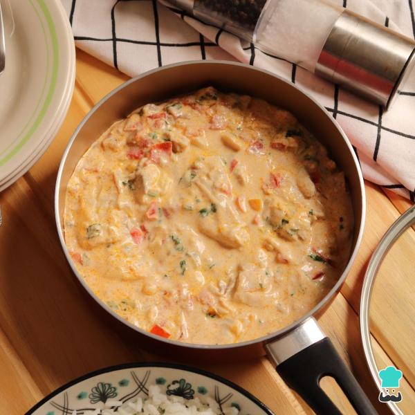 Tilápia ao Molho Cremoso: Sabor Rápido para o Dia a Dia Tilápia ao Molho Cremoso: Sabor Rápido para o Dia a Dia