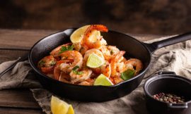 Peixe Meca com Camarão: Segredo do Molho Alho e Limão