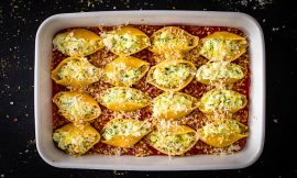 Conchiglione Ricota, Nozes e Damasco Sofisticado