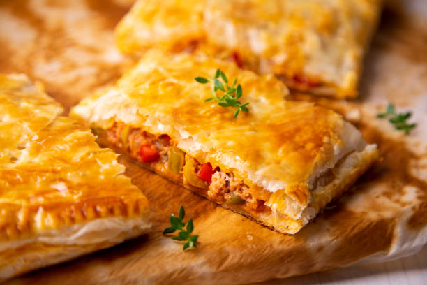 Torta de Bacalhau Folhada: Sabor Clássico e Irresistível