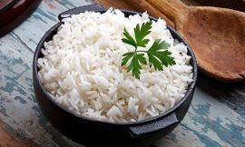 Arroz de Alho Clássico: O Acompanhamento Perfeito e Aromático