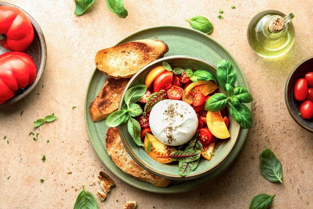 Salada Rúcula, Mussarela e Tomate: Leve e Sofisticada Salada Rúcula, Mussarela e Tomate: Leve e Sofisticada