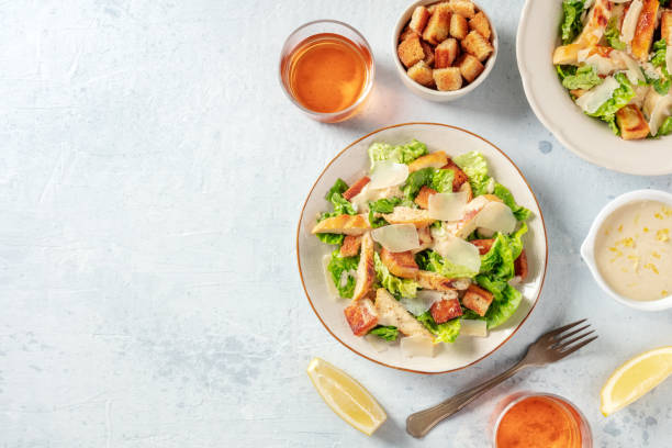 Caesar Salad: O Segredo da Emulsão Perfeita para um Molho Caesar Salad: O Segredo da Emulsão Perfeita para um Molho