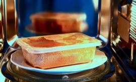Bolo Verde de Limão no Micro-ondas: O Truque da Massa Fofinha