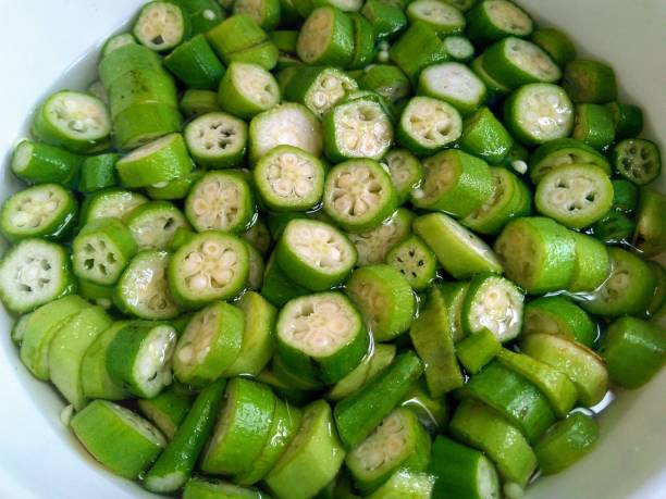 Salada de Quiabo Refrescante Leve e Nutritiva Salada de Quiabo Refrescante Leve e Nutritiva