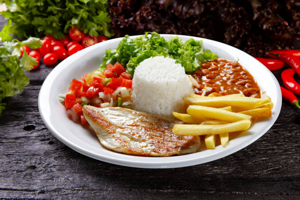 Arroz com Frango na Panela de Barro: O Segredo do Sabor Caipira