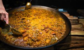 Paella Valenciana: Mar e Terra Autêntica