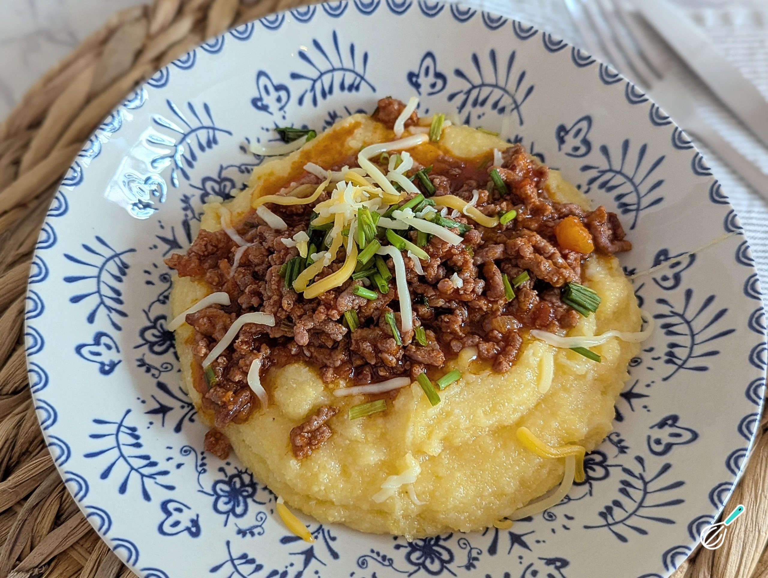 Polenta com Carne Moída e Queijo: Sabor e Conforto Polenta com Carne Moída e Queijo: Sabor e Conforto