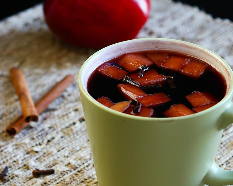 Vinho Quente para 50: A Festa Junina Perfeita! Vinho Quente para 50: A Festa Junina Perfeita!