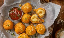 Bolinho de Arroz e Queijo Parmesão