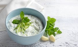 Salada de Pepino Cremosa: Receita Refrescante e Fácil