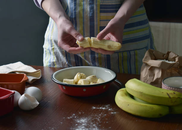 Bolinho de Banana da Vovó: O Truque para Ficar Fofo e Sequinho Bolinho de Banana da Vovó: O Truque para Ficar Fofo e Sequinho