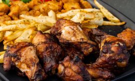 Frango de Forno Crocante com Batatas: Receita Fácil e Rápida