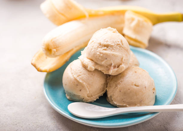 Sorvete Natural de Banana e Ameixa com 2 Ingredientes