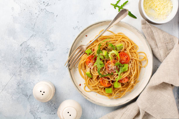 Espaguete ao Pesto de Rúcula: O Segredo do Molho Cremoso Espaguete ao Pesto de Rúcula: O Segredo do Molho Cremoso