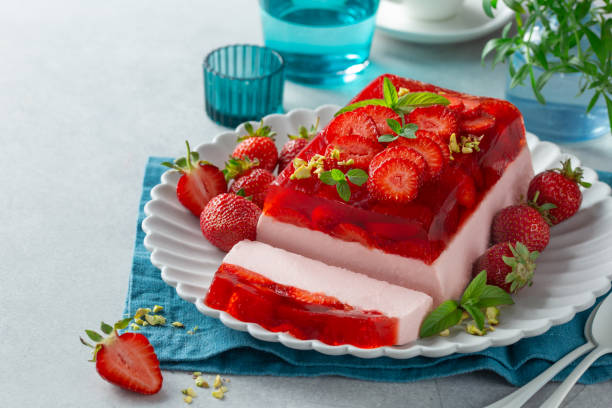 Mousse de Morango Aveludada: O Segredo para não Ficar Enjoativa