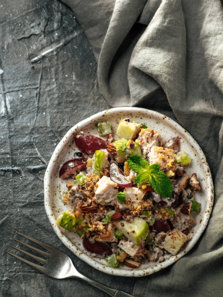 Salada Waldorf com Atum: Receita Refrescante e Proteica