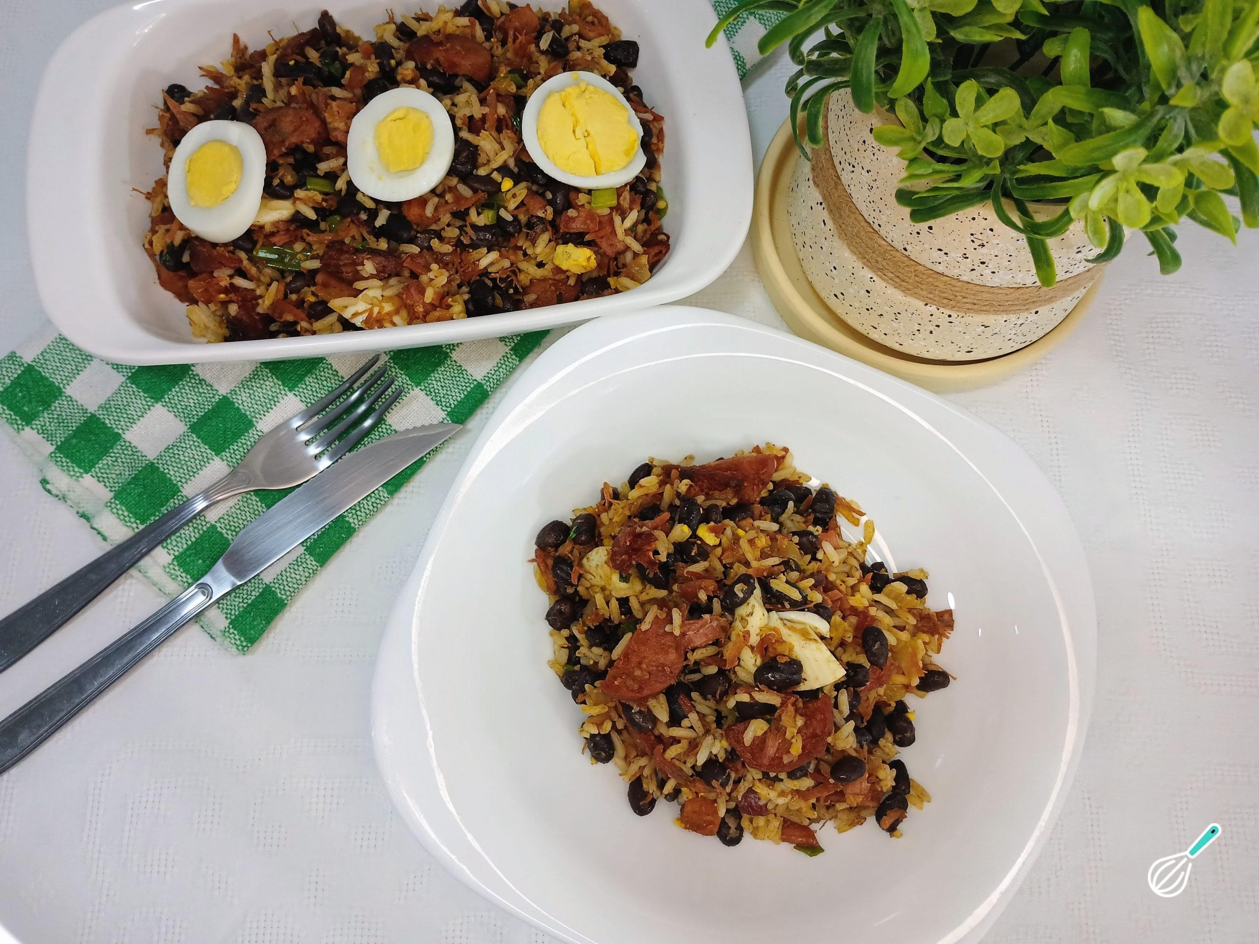 Baião dois feijão preto prato completo