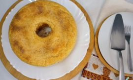 Bolo iogurte fofinho úmido para lanche