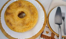 Bolo iogurte fofinho úmido para lanche