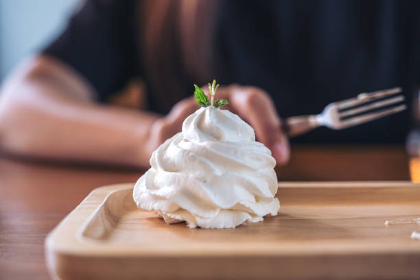 Chantilly Diet Cremoso: O Segredo para uma Cobertura Leve e Firme Chantilly Diet Cremoso: O Segredo para uma Cobertura Leve e Firme