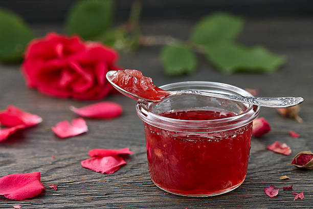Geleia de Rosas Vermelhas: Toque Floral Sofisticado