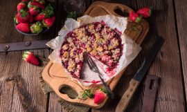 Falsa Torta de Morango: Prática, Deliciosa e Surpreendente