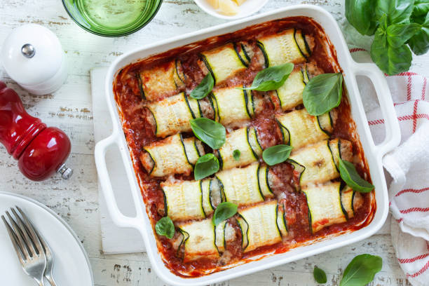 Abobrinha Recheada com Carne e Tomate: Receita Saudável e Fácil Abobrinha Recheada com Carne e Tomate: Receita Saudável e Fácil