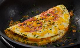 Omelete de Charque Cremosa: Sabor Marcante e Fácil!