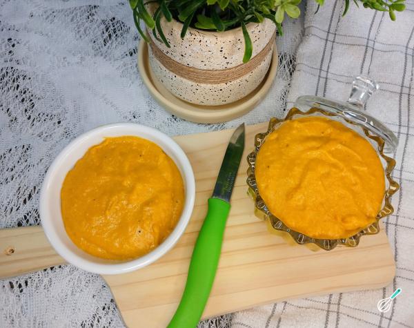 Cheddar Vegano Cremoso: Queijo Caseiro e Saudável Cheddar Vegano Cremoso: Queijo Caseiro e Saudável