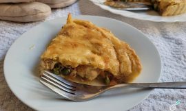 Crocante Torta de Frango Assada Caseira