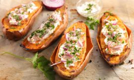 Baked Potatoes Light com Molho Cremoso de Cenoura