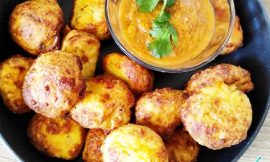 Bolinhas de Batata e Queijo Crocantes: Petisco Sem Igual