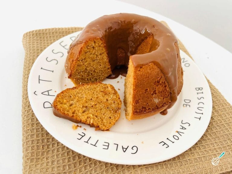 Bolo de doce leite mistura assada para saborear