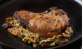 Bisteca de Porco com Escarola