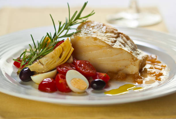 Salada de Bacalhau Light: Sabor e Leveza em um Prato Único Salada de Bacalhau Light: Sabor e Leveza em um Prato Único