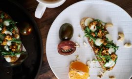 Waldorf Salad com Torradas: Clássica, Leve e Saborosa!