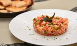Tartar de Salmão e Guacamole Refrescante e Perfeito