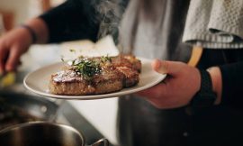 Receita Fácil de Bifes com Pimentões Saborosos