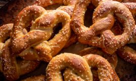 Pretzel Caseiro de Açúcar e Canela Macio e Irresistível